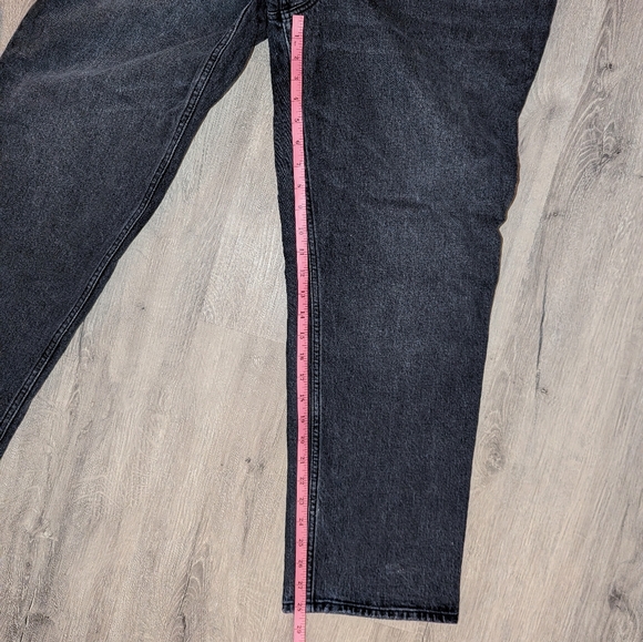 The 90s Straight Ultra High Rise Black Jeans - Picture 4 of 7